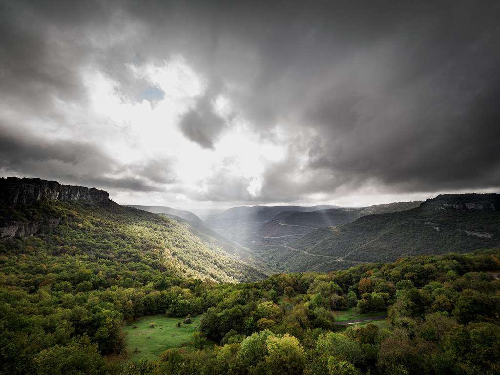 Les contreforts du Larzac